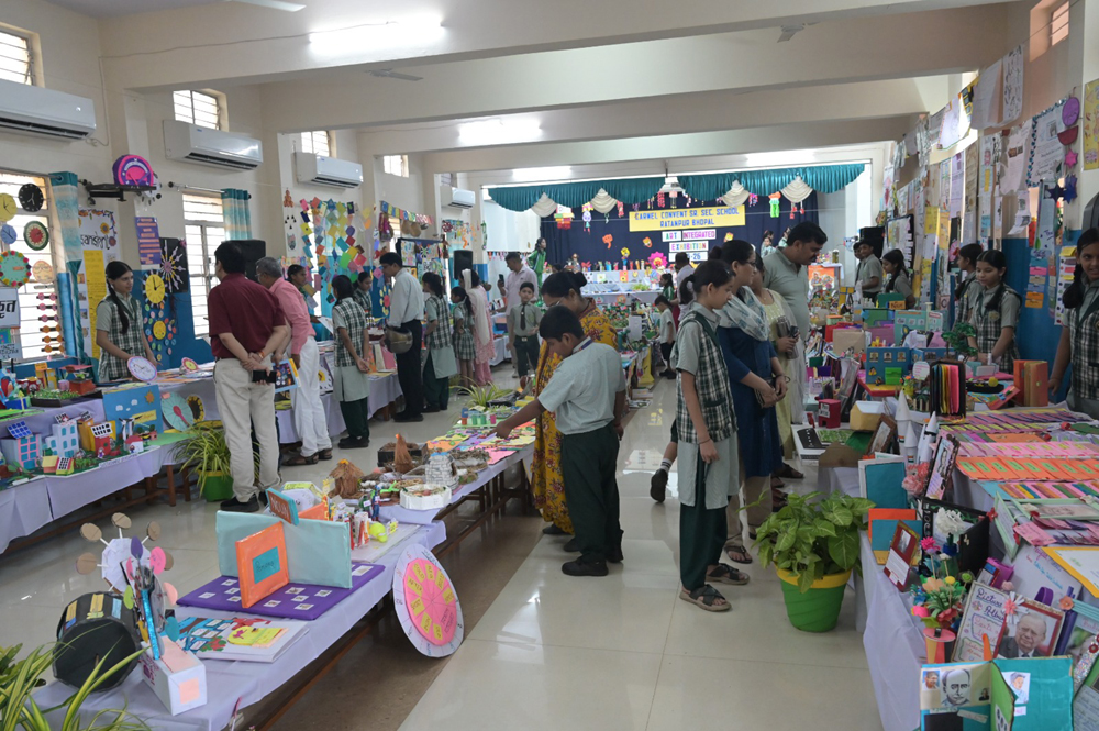 ART-INTEGRATED PROJECT EXHIBITION 